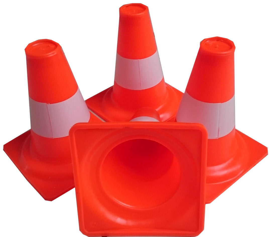 Pylon 4 Stück Set zur Markierung für Slalom, Tore, Haushalt oder Spiel in 20 oder 30 cm Höhe aus wei