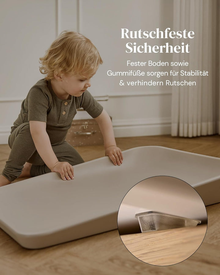 Leander Matty™ Wickelauflage 50x70 cm Cappuccino - Samtig-weiche Wickelunterlage - Wasserabweisend u