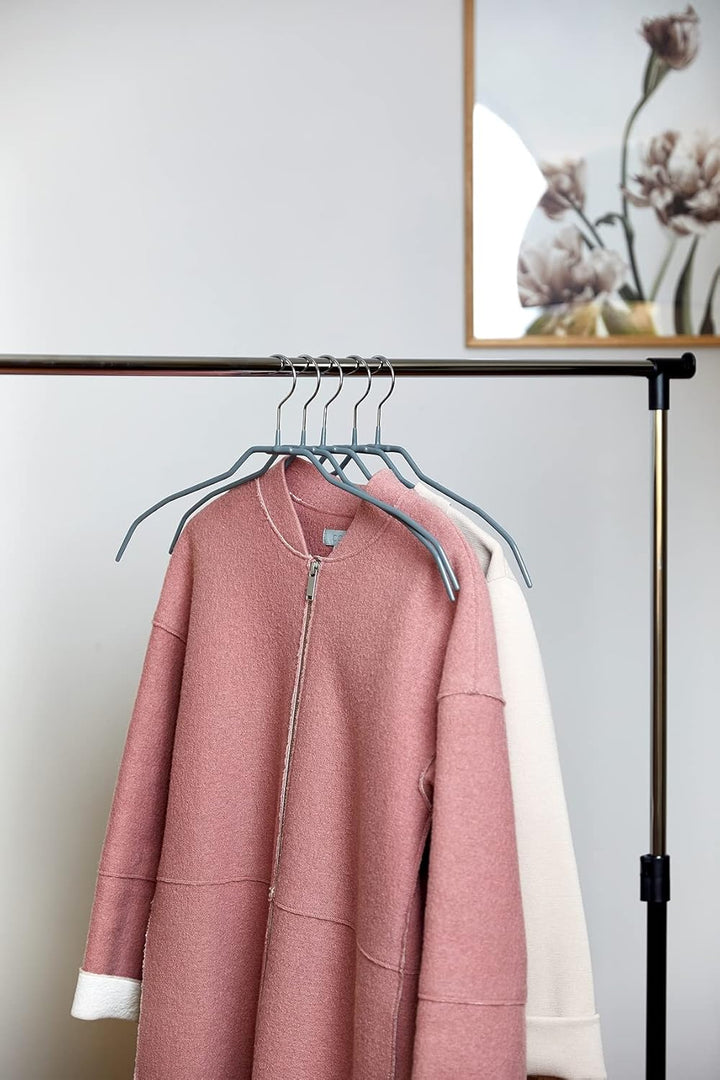 WENKO Kleiderbügel Mod. Alessia platzsparend 20er Set Formbügel für Garderobe rutschfeste Kleiderbüg