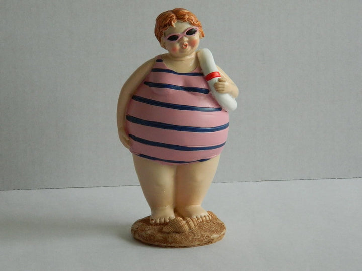 Figuren Dicke Frauen im Badeanzug
