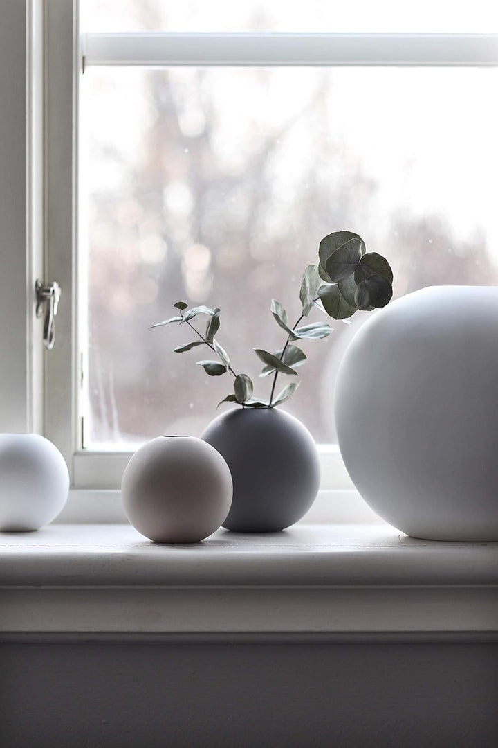 Cooee Design Ball Vase 20cm White, 20cm White