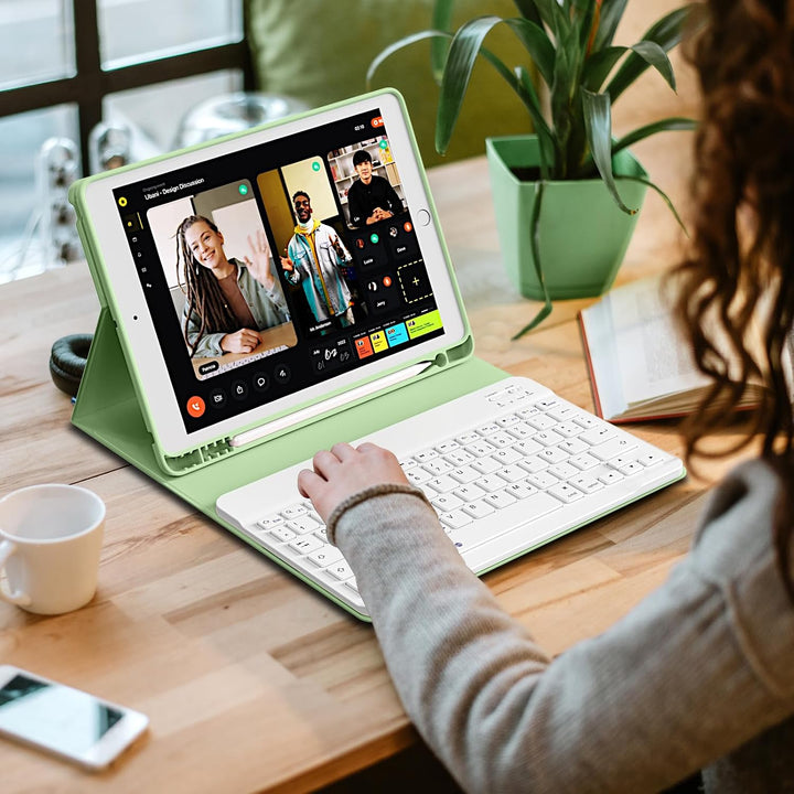 Hülle mit Tastatur für iPad 9. / 8. / 7. Generation 10,2 Zoll 2021/2020/2019, Bluetooth Magnetisch Q