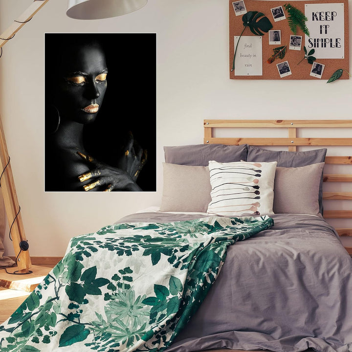 wandmotiv24 Poster als Wanddeko, Grösse Din A0, Gold Collection, Frau in Schwarz, goldene Highlights
