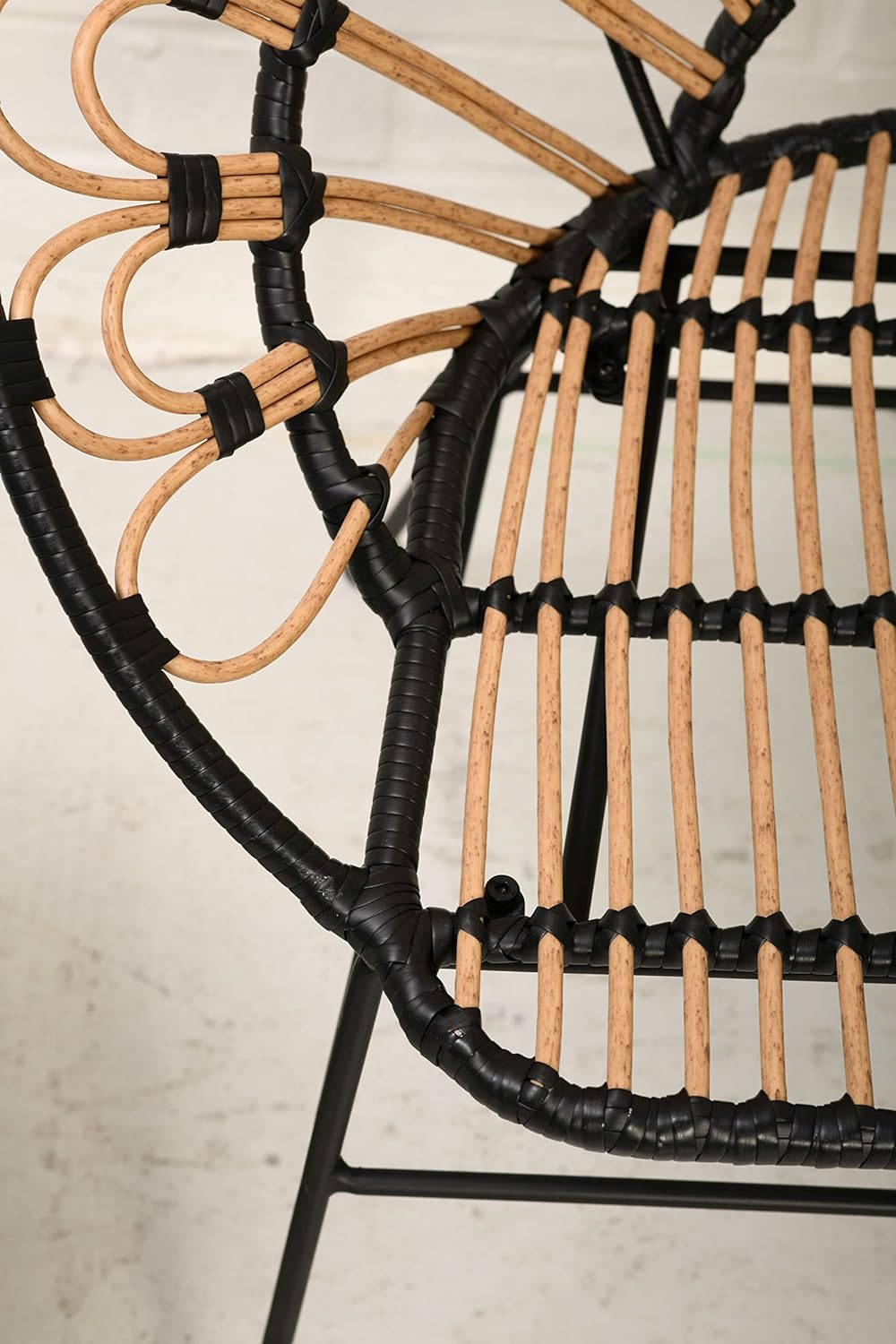 Vintagehaus Gartensessel Hacienda Rattan Peacock In/Outdoor Black Gartenstuhl