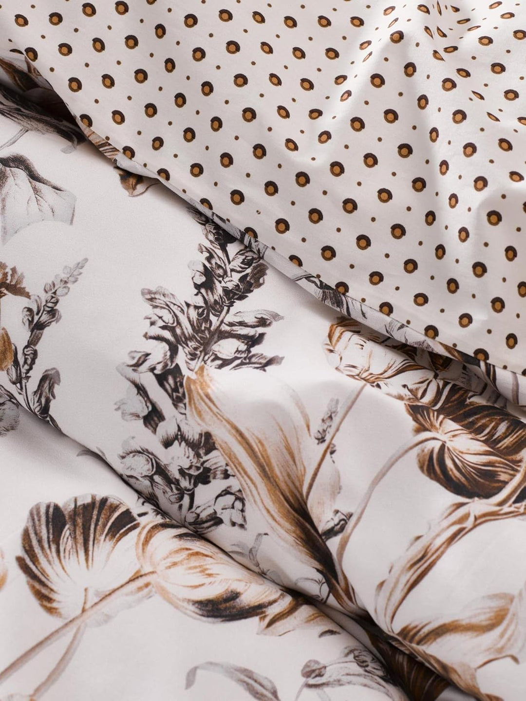 ESSENZA Bettwäsche Jackie Blumen Baumwolle Perkal Vanilla, 155x220 + 1 x 80x80 cm