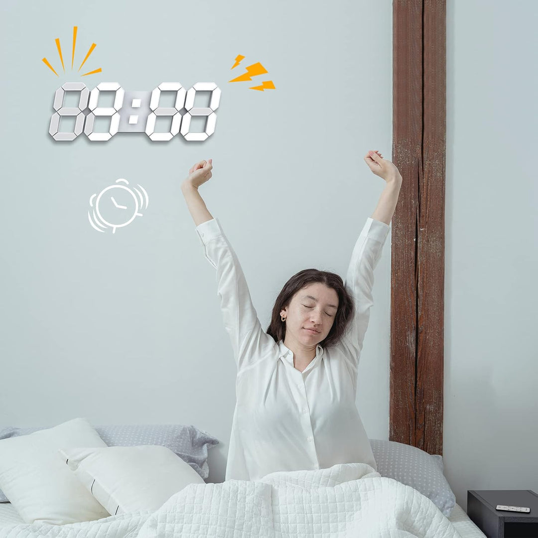 Deeyaple LED Wanduhr Digital Gross Wecker 3D Uhr Dimmbar Snooze USB 12/24Stunden Datum Temperaturanz