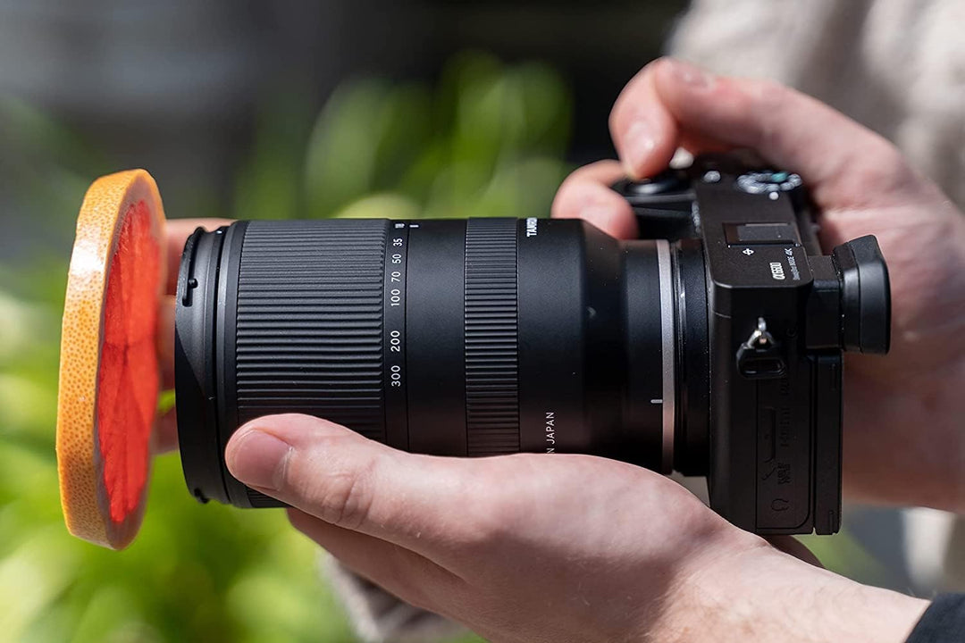 TAMRON B061S 18-300mm F/3.5-6.3 Di III-A VC VXD, Objektiv für Sony E-Mount (APS-C), schwarz Single,