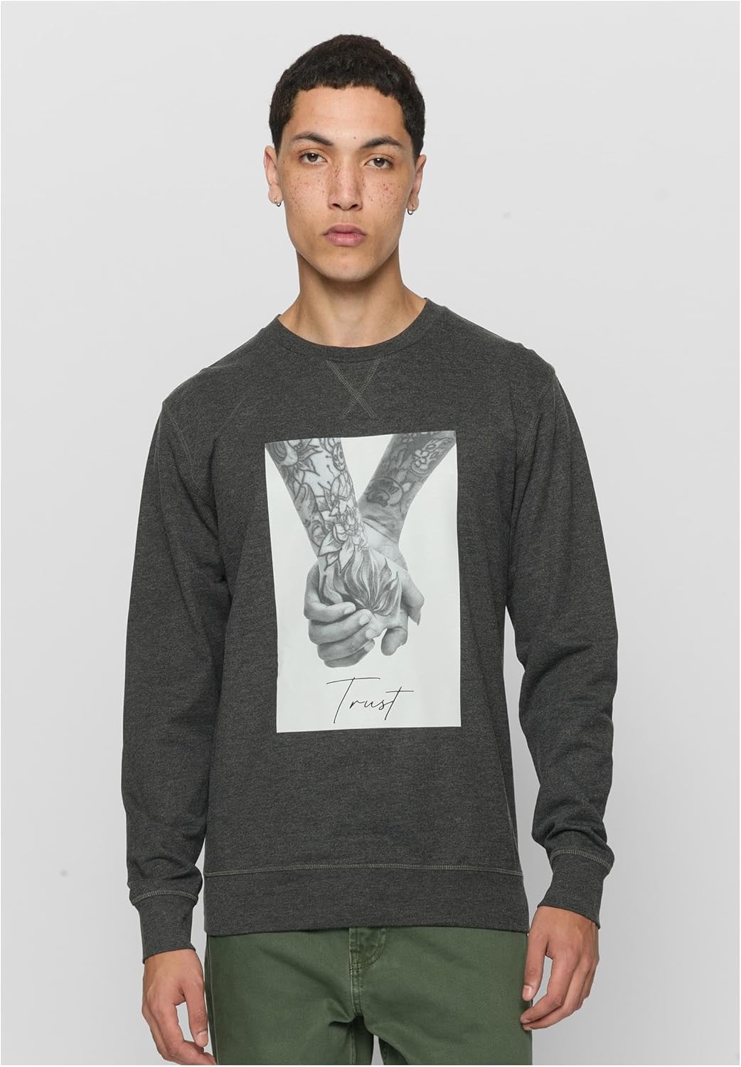 Mister Tee Herren Trust 2.0 Crewneck, Charcoal