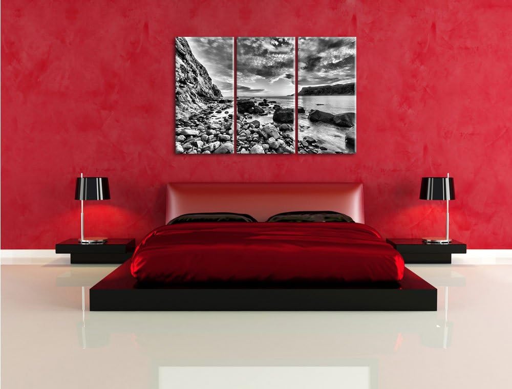Pixxprint Monocrome, Felsen am Strand 3-Teiler Leinwandbild 120x80 Bild auf Leinwand