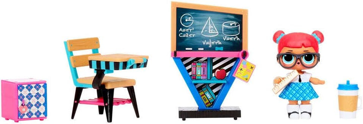 LOL Surprise Sammlerpuppen für Mädchen - Mit 10 Überraschungen & Accessoires - Teacher's Pet - Möbel