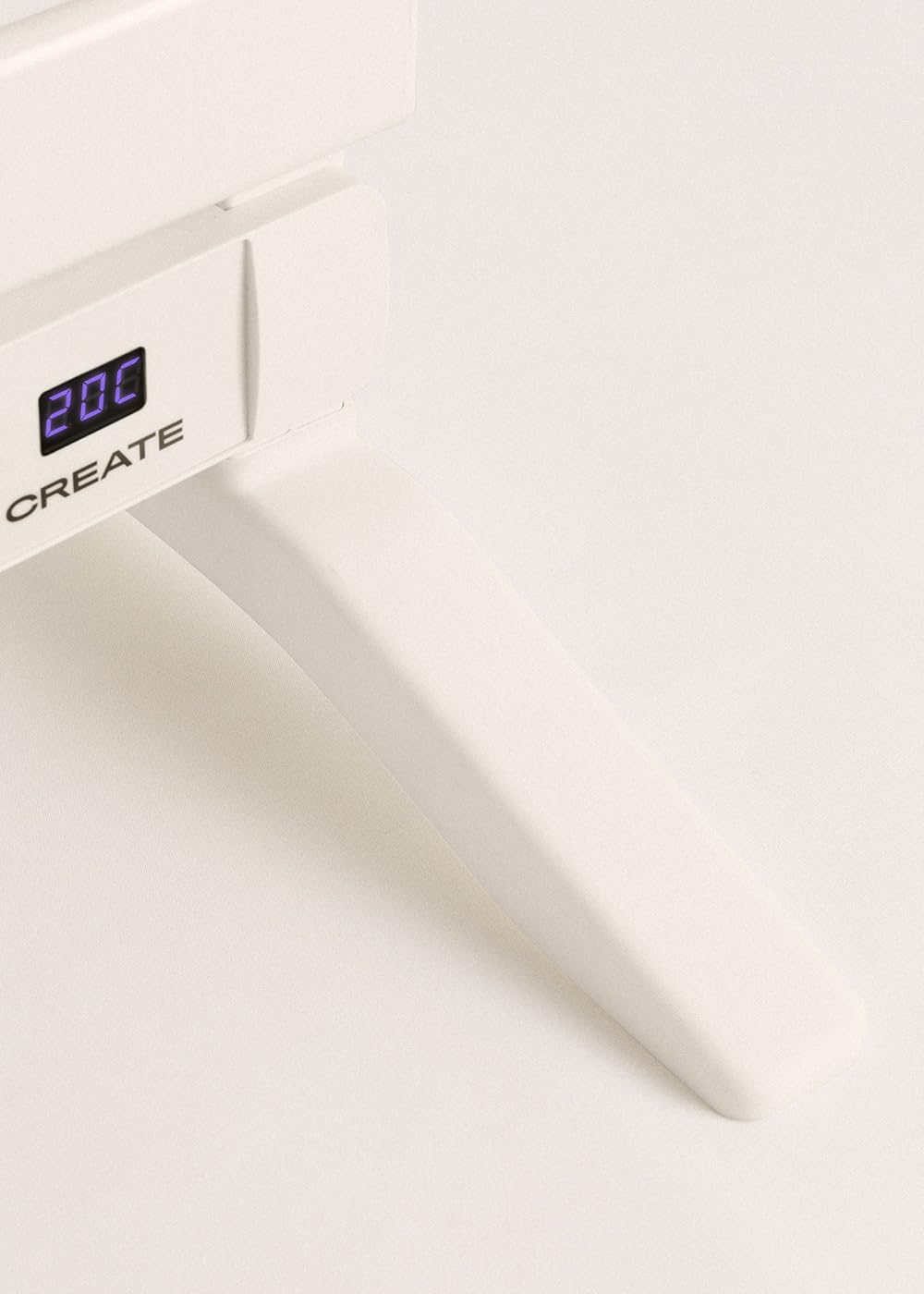 CREATE / WARM Towel 500W / Elektrischer Badheizkörper Cremeweiss mit Standfüssen mit Regal 1 Stange