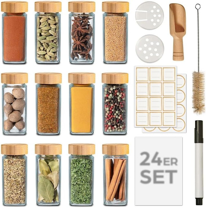 Praknu Gewürzgläser Eckig mit FSC® Bambusdeckel - 24er Set - Gewürz Organizer - Mit Streueinsatz - G