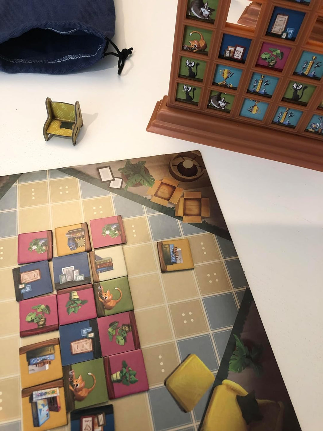Feuerland SpieleTotal Regal