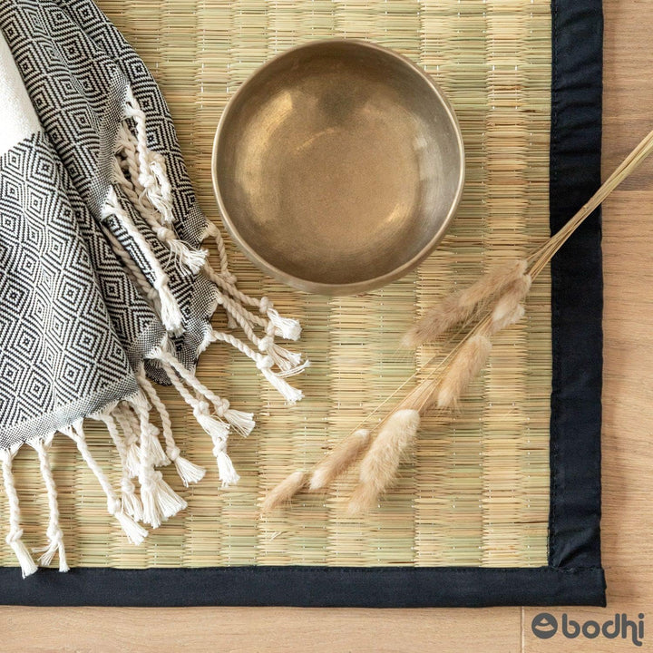 Bodhi Tatami Rollmatte | Japan-Stil | Nachhaltige Goza Matte aus haltbarem Igusa-Gras | Mit Baumwoll
