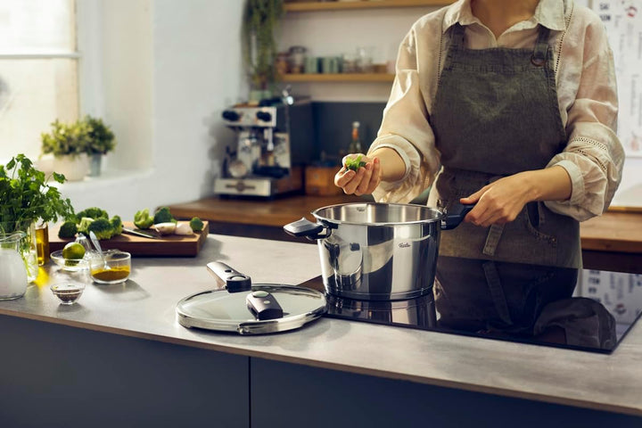 Fissler Vitaquick® Elemental Schnellkochtopf 3,5 L (Ø 22 cm) salbeigrün – Made in Germany, kompakt,