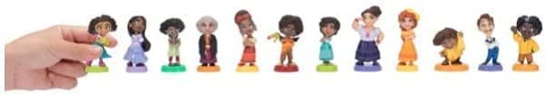 Disney Unisex Kinder Encanto Mi Familia 12 Mini Figure Set, Gold-Coloured