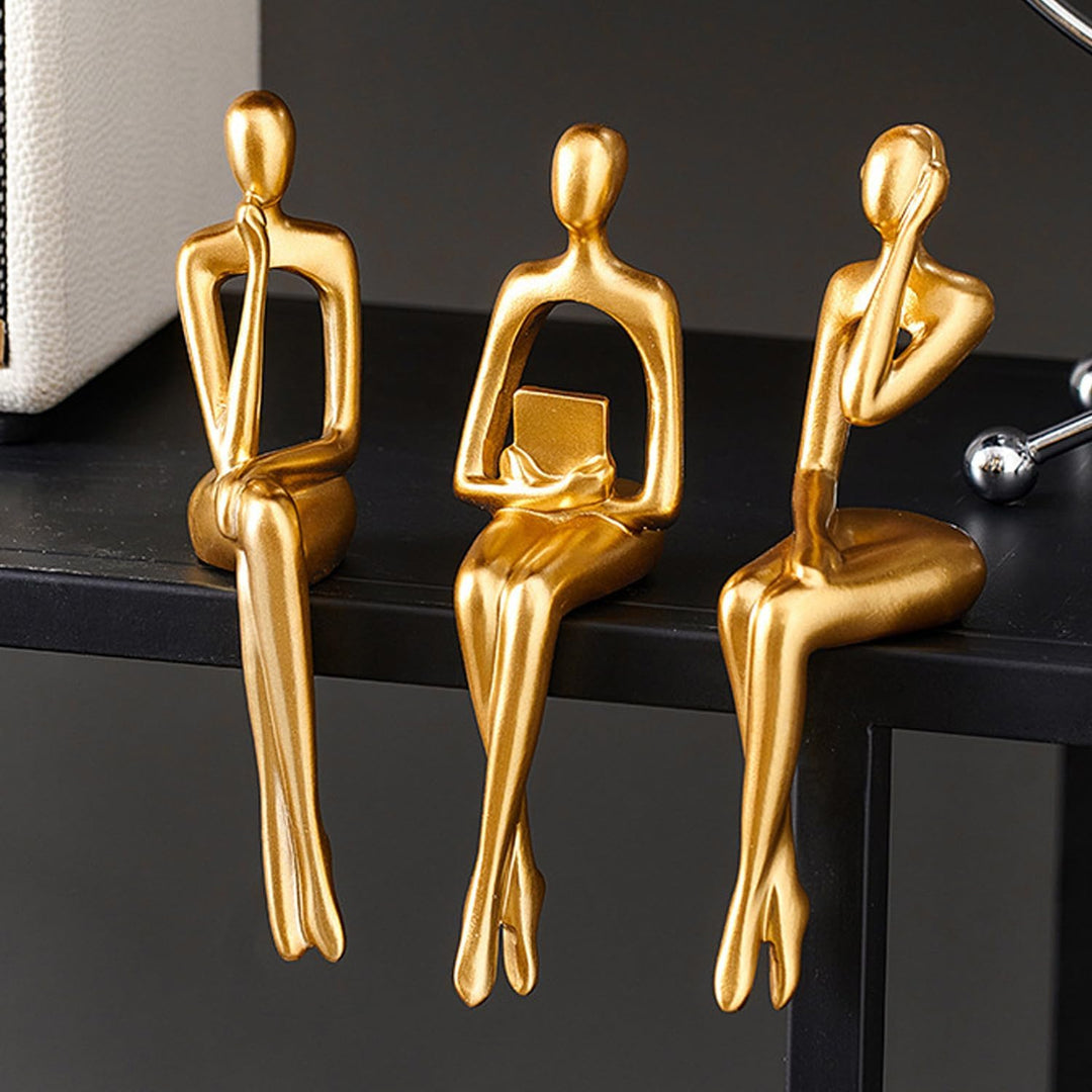 XYQXYQ Sitzende Figur, Abstrakte Skulptur Einer Denkenden Person auf einem Bücherregal, Goldfigur De