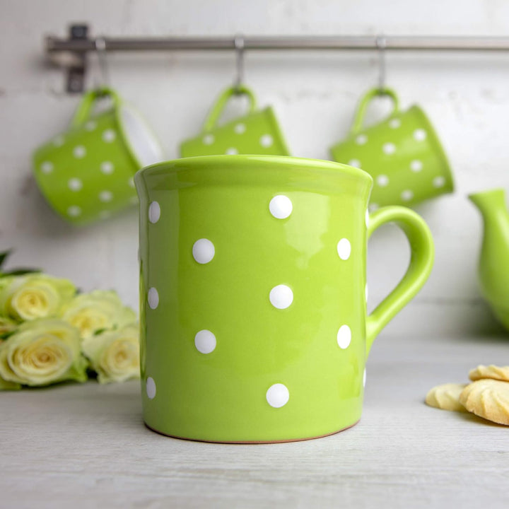 City to Cottage® - Keramik XXL Becher 500 ml | Kaffeebecher | Grün und Weiss | Polka Dots | Handgema