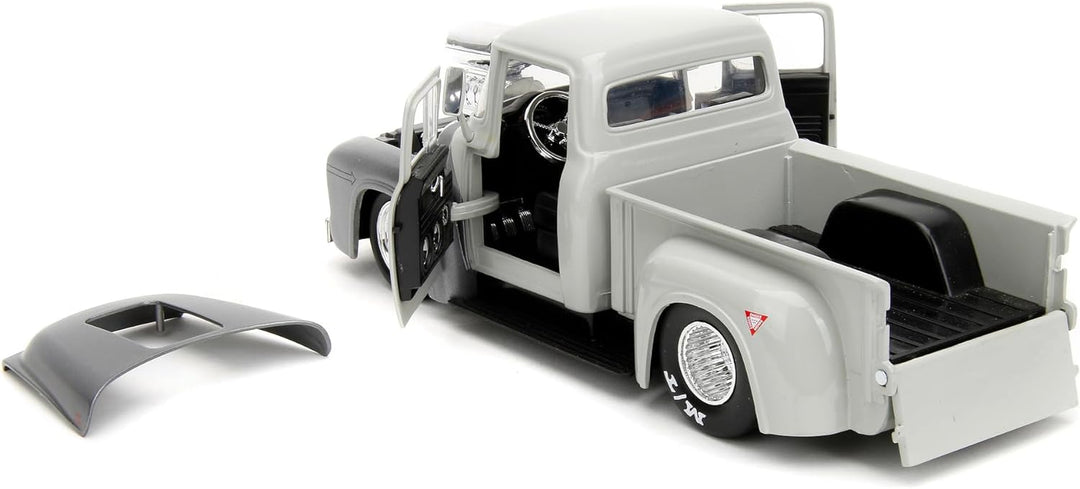 Jada Toys Street Fighter 1956 Ford Pickup 1:24
