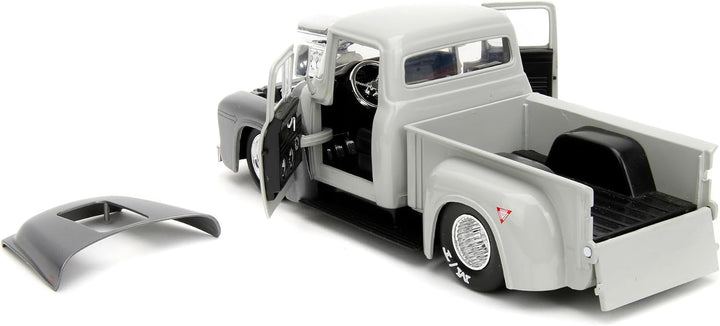 Jada Toys Street Fighter 1956 Ford Pickup 1:24