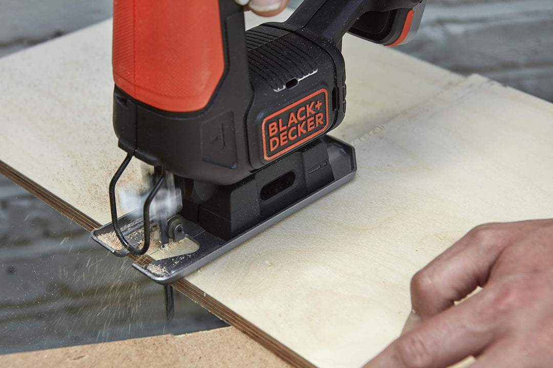 Black+Decker Akku-Stichsäge BDCJS12N (12 V, mit Sägeblasfunktion, hohe Laufruhe & vielseitig einsetz