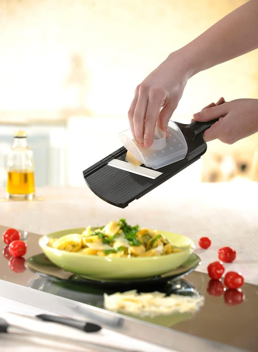 GEFU Keramikhobel TALIO | Langzeitscharfe Klinge für hauchdünne 1 mm Scheiben | Obst- & Gemüsehobel