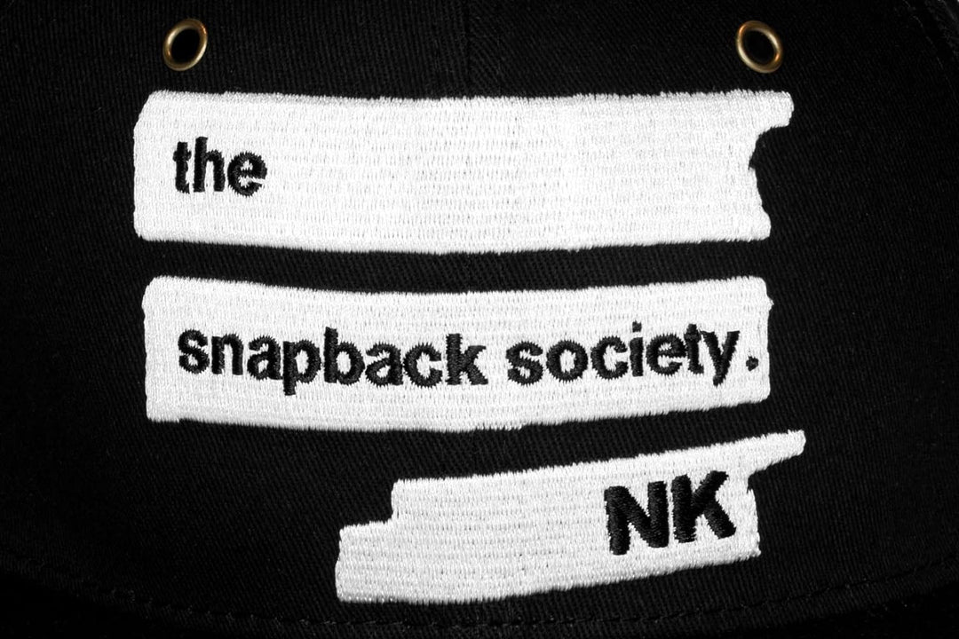Nebelkind Snapback Cap Snapback Society Schwarz Sandwich-Schirm Grössenverstellbar Unisex One Size