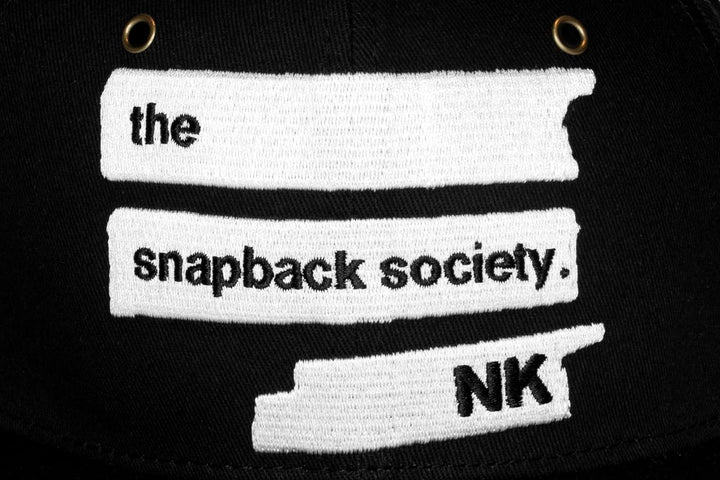 Nebelkind Snapback Cap Snapback Society Schwarz Sandwich-Schirm Grössenverstellbar Unisex One Size