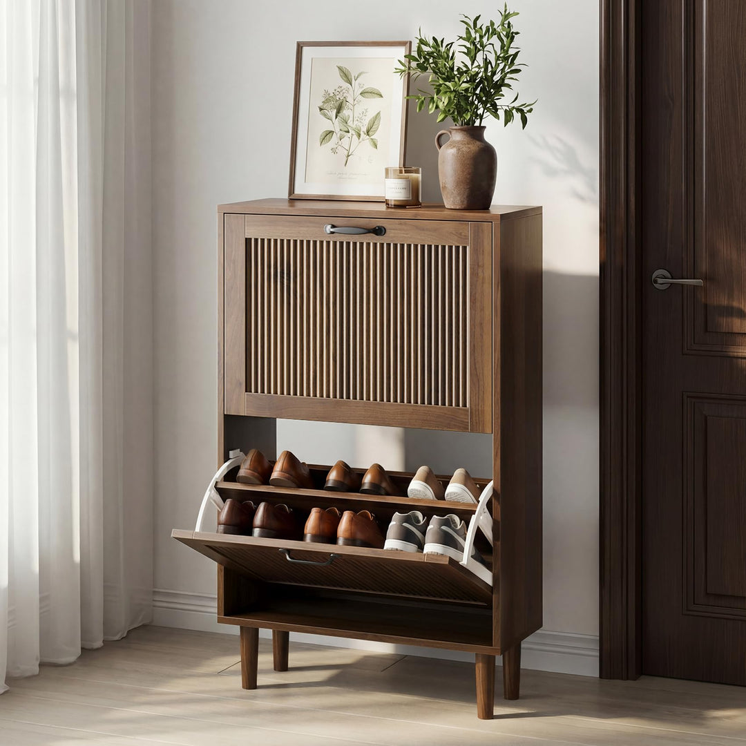 Semiocthome Zweilagiger Schuhschrank aus Holz mit Kipp-Mechanismus und Metallgriffen in Retro-Optik