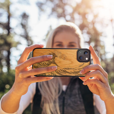 Carveit Handyhülle für iPhone 14 Plus Cover Kompatibel mit Magsafe [Holz und TPU Silikon Hybrid hüll