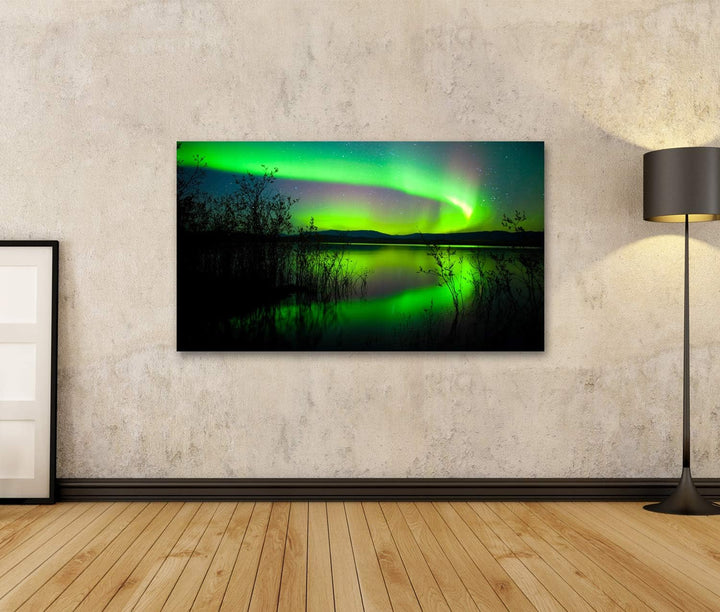 islandburner Bild auf Leinwand Nordlichter Gespiegelter See Wetterleuchten In Norwegen Bilder Wandbi
