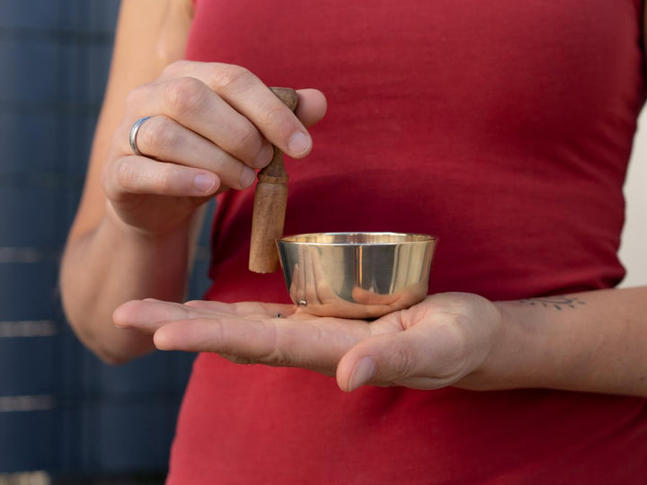 Klangschalen-Set mit Gravur Blume des Lebens Grösse M: Handgefertigt in Nepal und natürlich fair geh