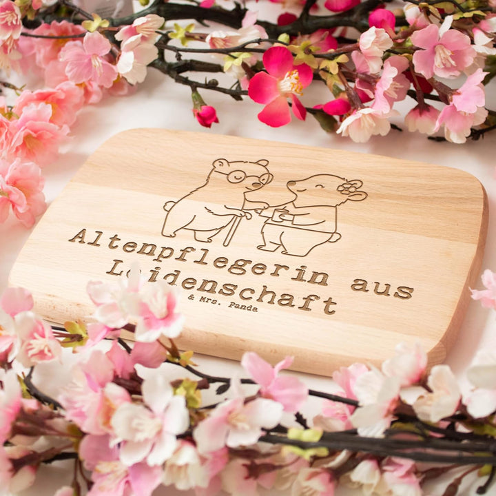 Mr. & Mrs. Panda Frühstücksbrett Altenpflegerin Leidenschaft - Geschenk, Lustig, schneidbrett, Spruc