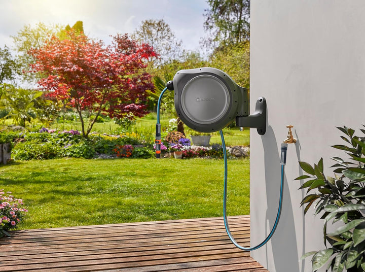 Gardena 8040 15 m ausziehbare Spule mit Schlauchführung, Fuss, grau 50 ft mit extra Schlauchführung,