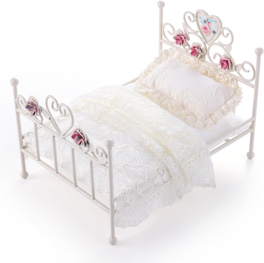 1:12 Puppenhausmöbel Viktorianisches Bett, Weisses Eisenbett mit Blumenverzierungen & Abnehmbarer Be