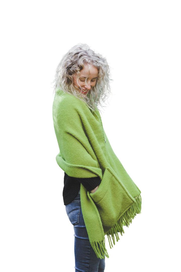Damen Schal Schultertuch aus 100% Wolle mit Taschen - Poncho Stola 65x180cm + Fransen Tuch & Umschla
