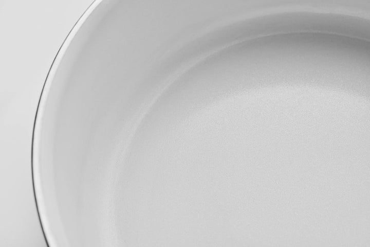 Eva Trio Topf 2.5L WHITE LINE 2.6 quarts, 2.6 quarts