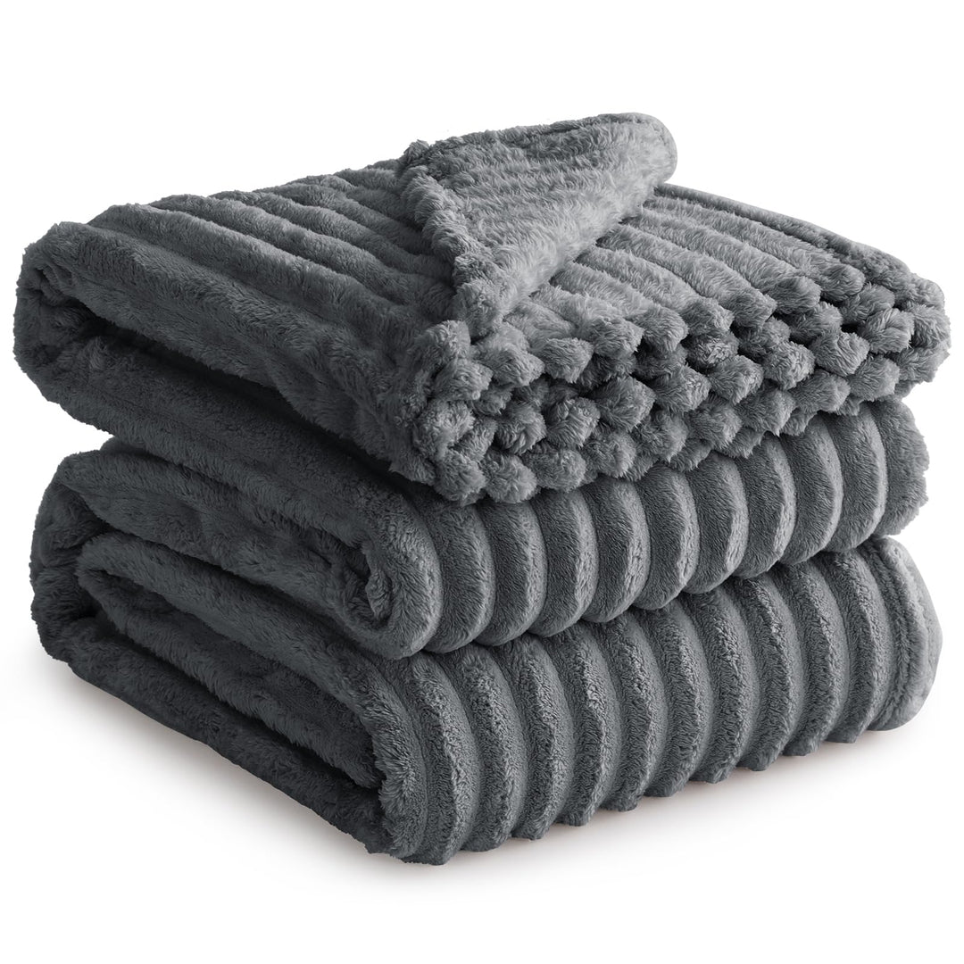 RUIKASI Kuscheldecke Flauschig Decke Grau - 220x240cm XXL Fleecedecke Sofadecke Couchdecke für Wohnz