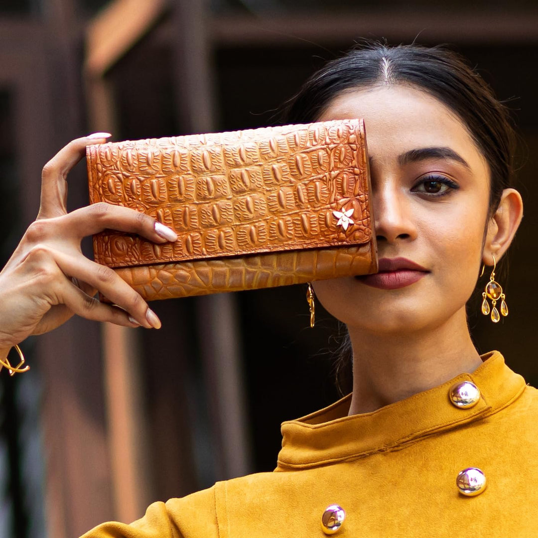 Anuschka Damen Three Fold Wallet-1150 Geldbörse, Einheitsgrösse Karamell mit Krokodilprägung