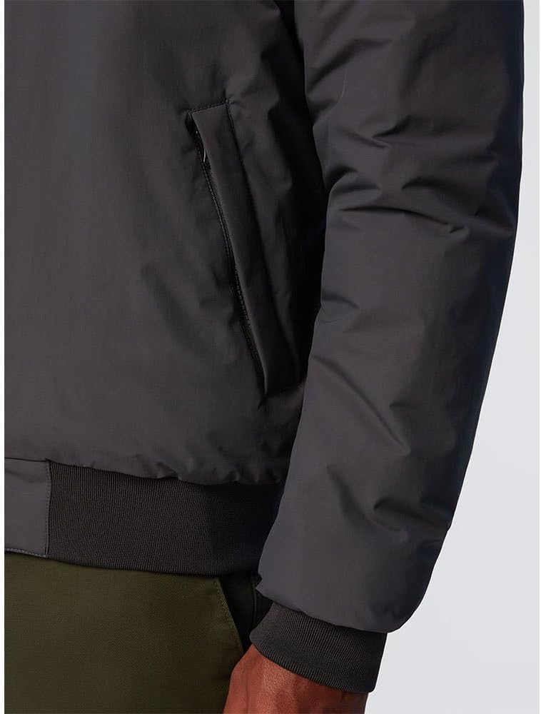 NORTH SAILS Sailor Herren-Jacke aus recyceltem Nylon – schmale Passform und Befestigung mit Reissver