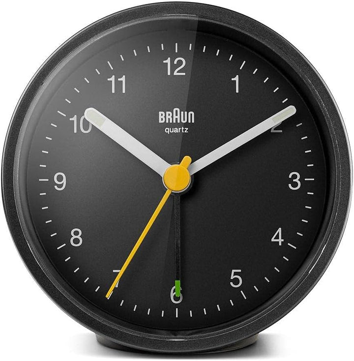 Braun Klassischer analoger Wecker mit Schlummerfunktion und Licht, ruhiges Quarzuhrwerk, Crescendo-A