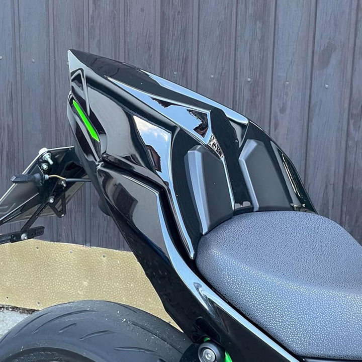 Midimttop Kompatibel mit Ka-wa-sa-ki Ninja650 Z650 Sitz Abdeckung Hinten Sozius Harte Solo Sitz Guge