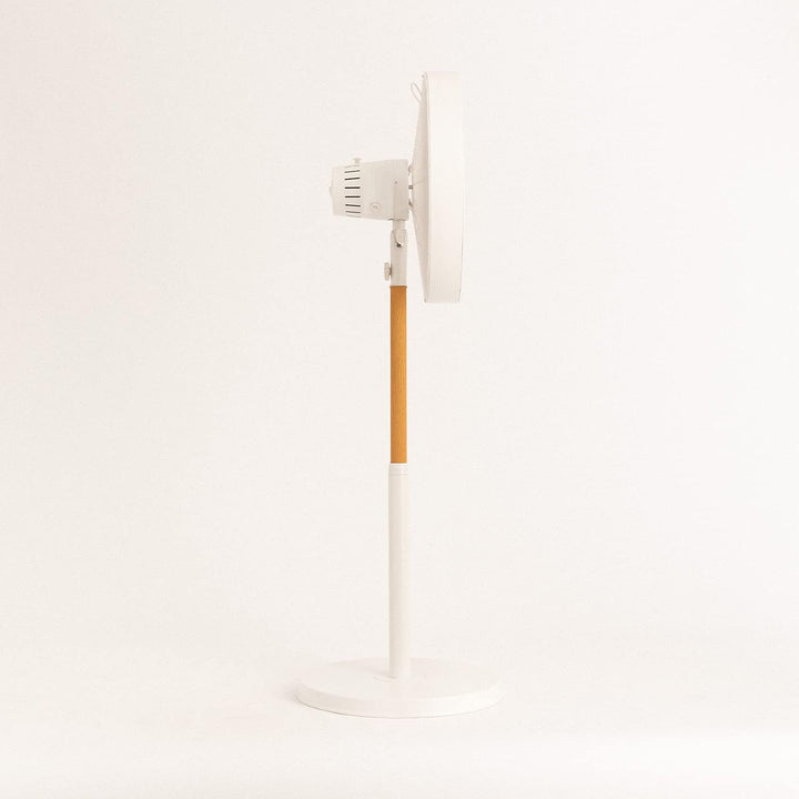 CREATE / AIR STAND WOOD/Standventilator Weiss und Naturholz mit Oszillation 75º / 50W, Ø36cm, 3 Gesc