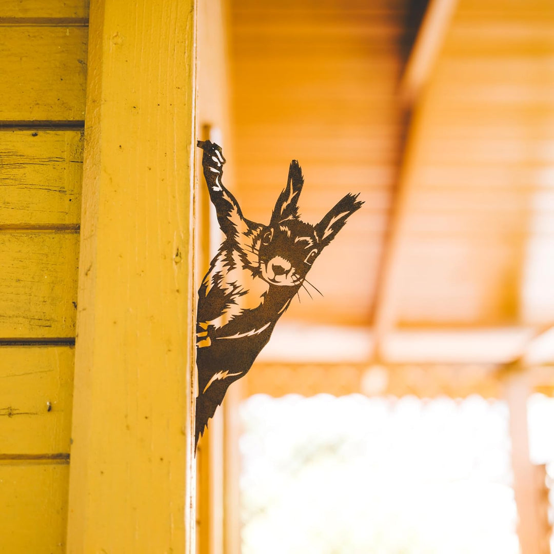 Edelrost Einhörchen Baumstecker - Gartendeko für Draussen aus echtem Cortenstahl. Metall Garten & Ba