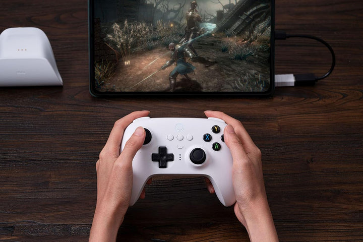 8BitDo Ultimate Controller mit Ladestation 2,4 g für Windows, Android und iOS 16.3+ - Weiss