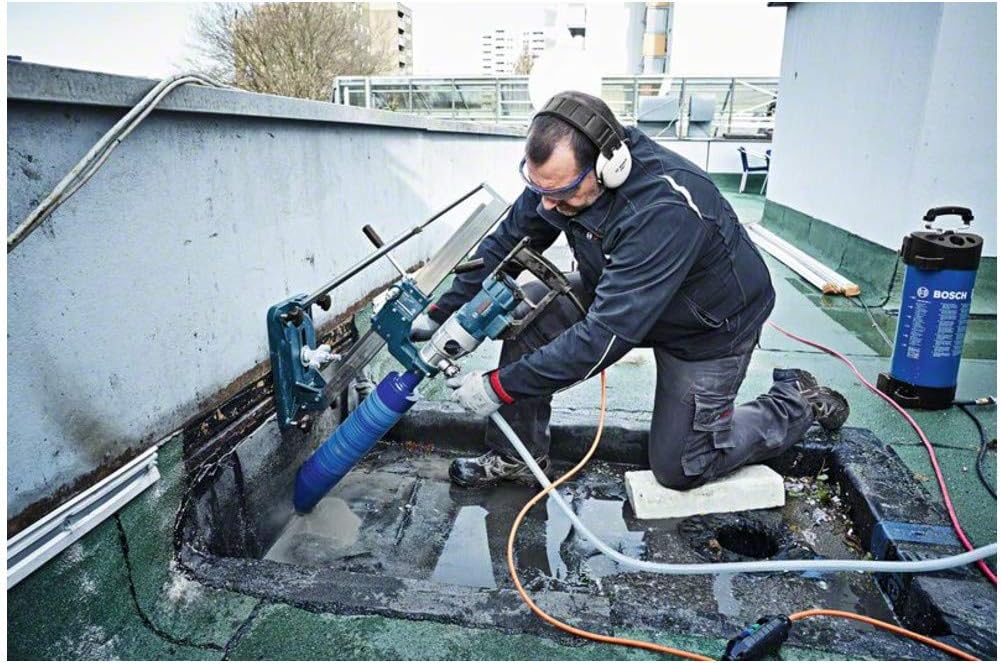Bosch Professional Nass-Diamantbohrmaschine GDB 180 WE (5,2 kg, 2.000 Watt, 230 Volt, 180 mm Bohrber