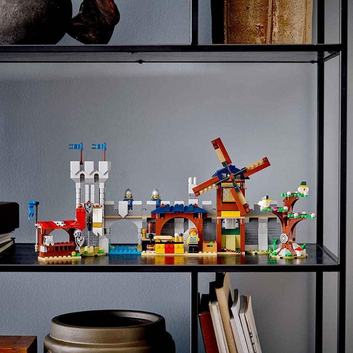 LEGO Creator Mittelalterliche Burg Konstruktionsspielzeug, mit Drachen Figur, ab 9 Jahren, 1426 Stüc
