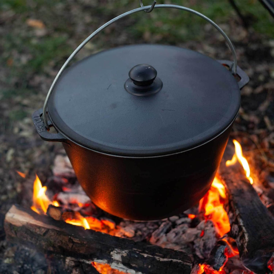 4BIG.fun Kazan 6L aus Gusseisen mit Bügel und Gusseisendeckel | Schwenktopf Campingtopf Gulaschkesse