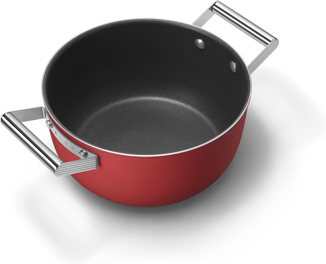 Smeg CKFC2411RDM Kasserolle mit Deckel, 24 cm, Rot 24 cm Durchmesser Rot, 24 cm Durchmesser Rot