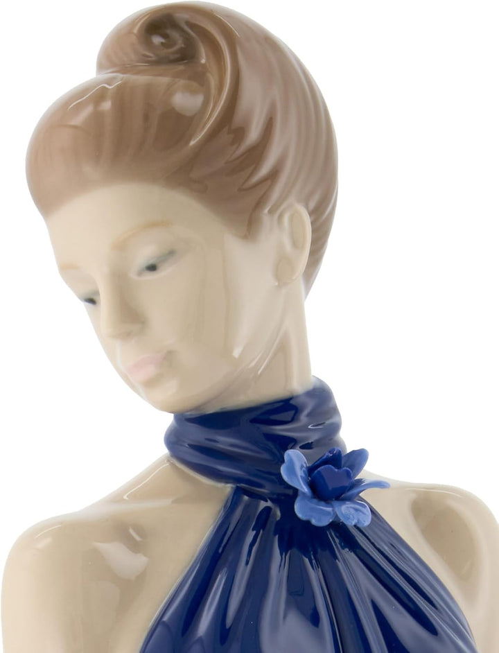 NAO Porcelain by Lladro Elegance (Special Edition) 2001831